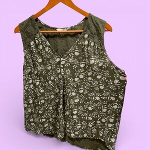 Cute olive eyelet floral boho button front flowy sleeveless blouse Lucky Brand